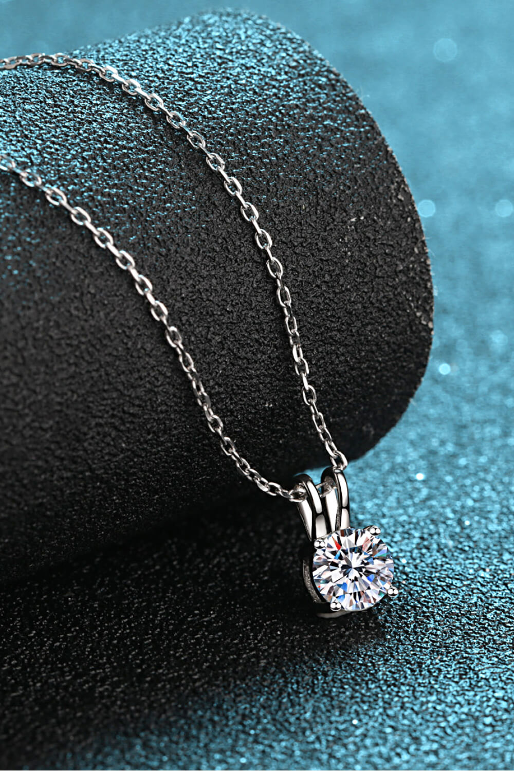925 Sterling Silver Moissanite Round Pendant Necklace