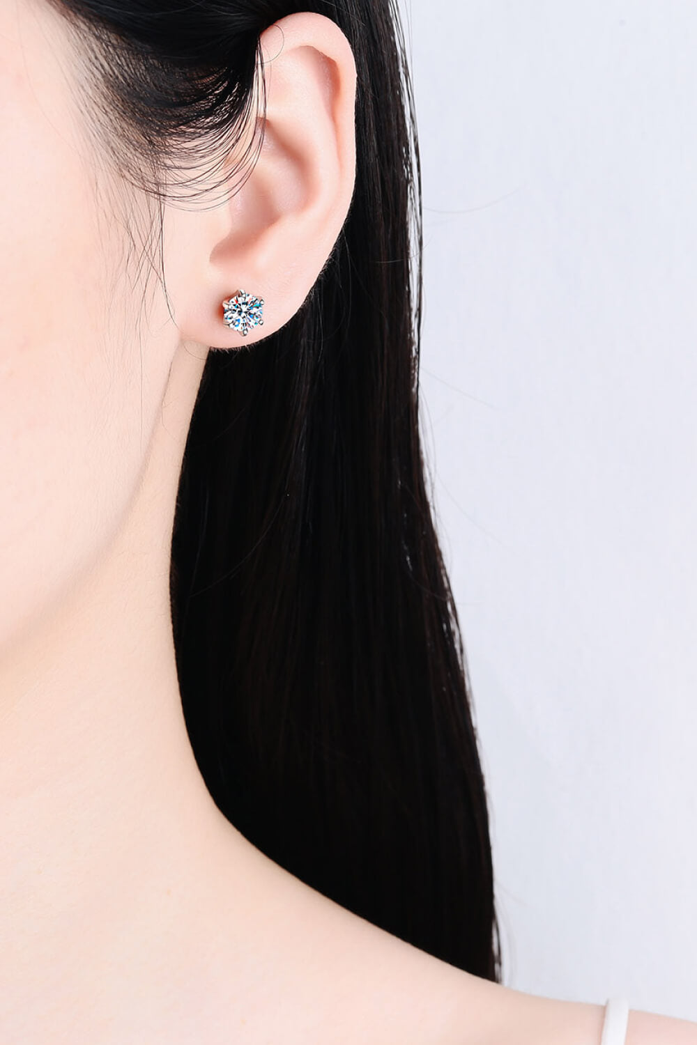 2 Carat Inlaid Moissanite Stud Earrings